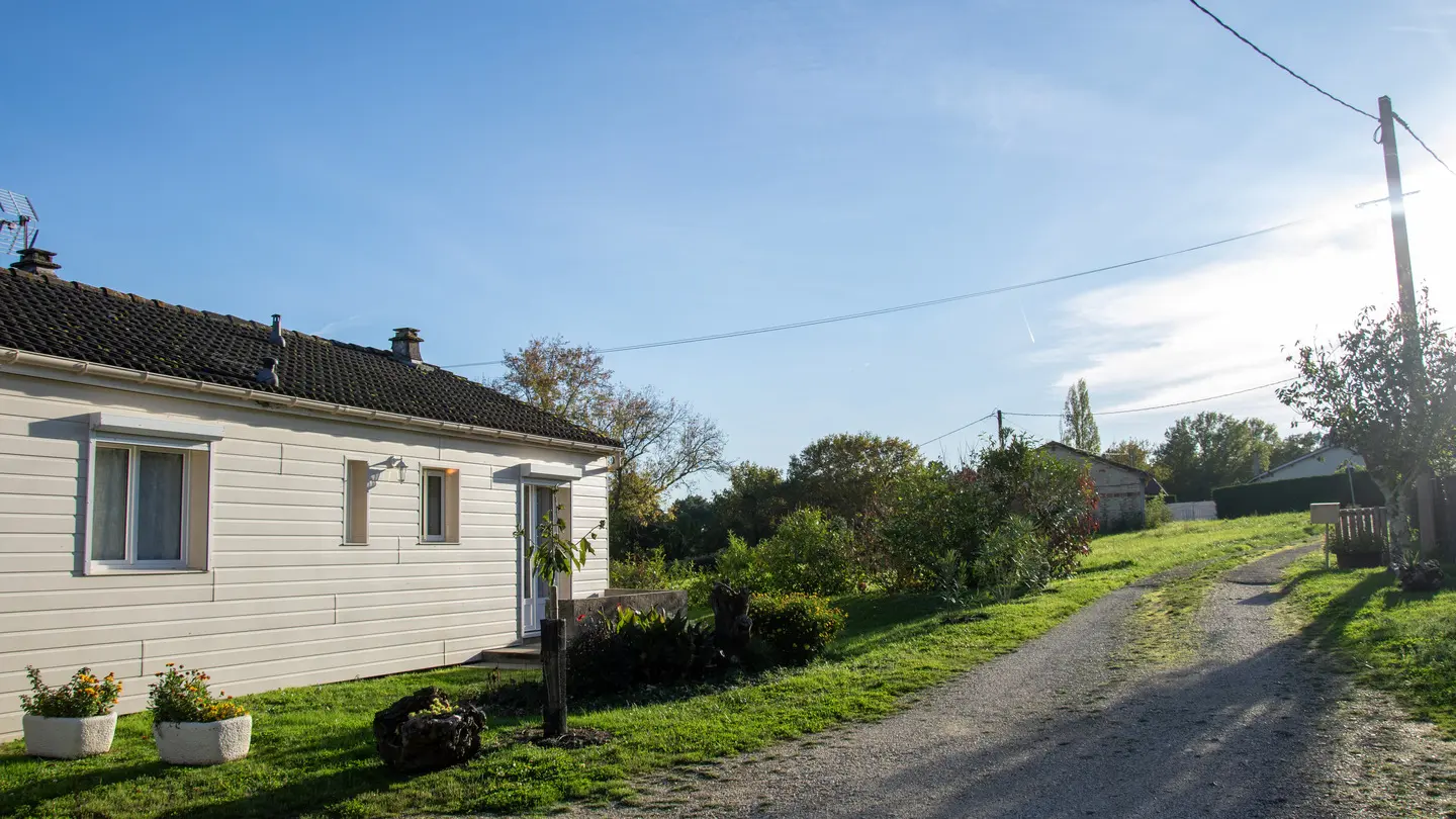 gite-bois-cassé-allée-saint-laurent-des-hommes-tourisme-vallee-isle