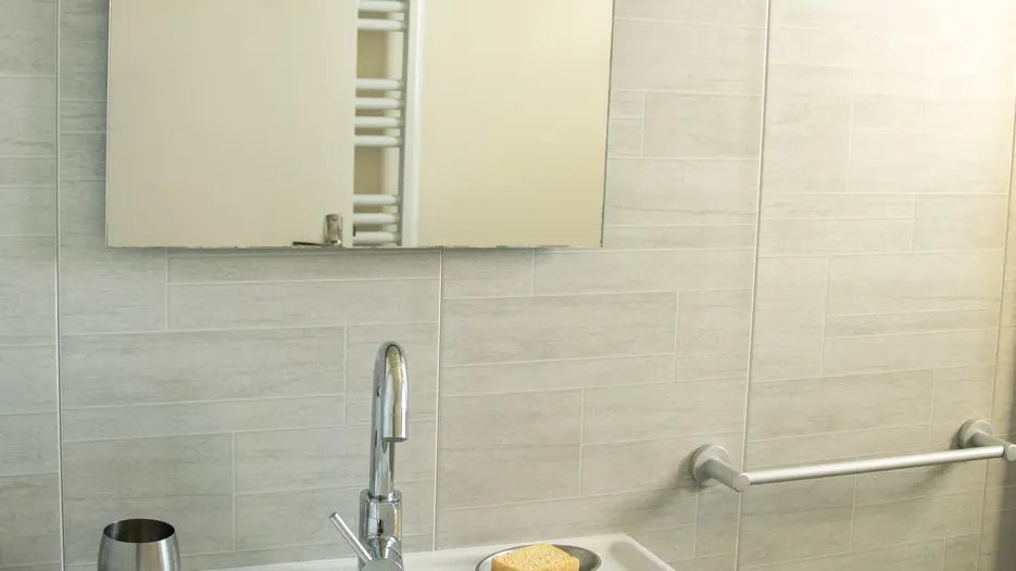 gite-bois-cassé-lavabo-saint-laurent-des-hommes-tourisme-vallee-isle