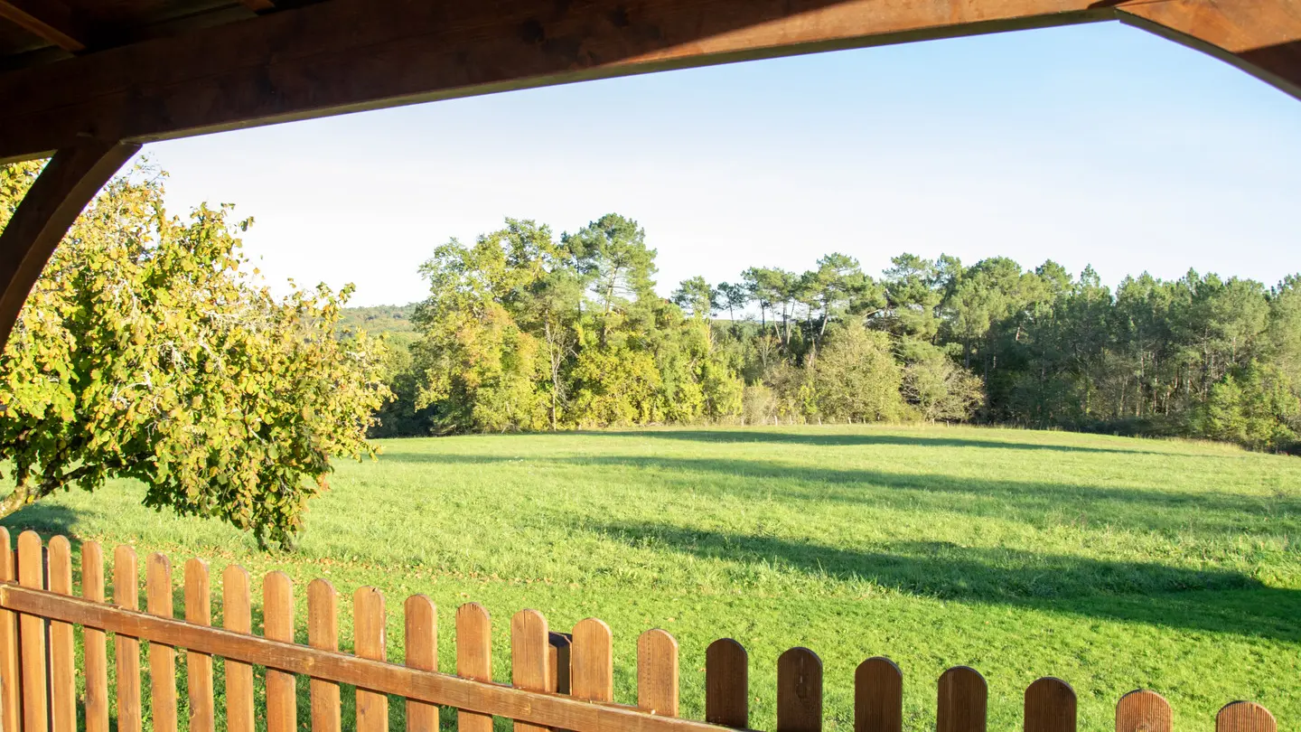 gite-bois-cassé-prairie-saint-laurent-des-hommes-tourisme-vallee-isle