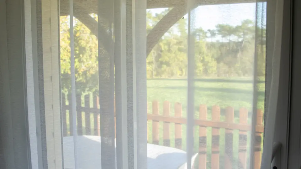 gite-bois-cassé-terrasse-saint-laurent-des-hommes-tourisme-vallee-isle