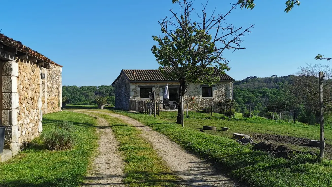 gite-d-four-a-pain-sudrie-bourrou-exterieur
