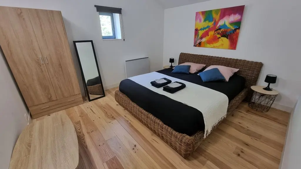 gîte-le-petit-monaco-douzillac-chambre-1