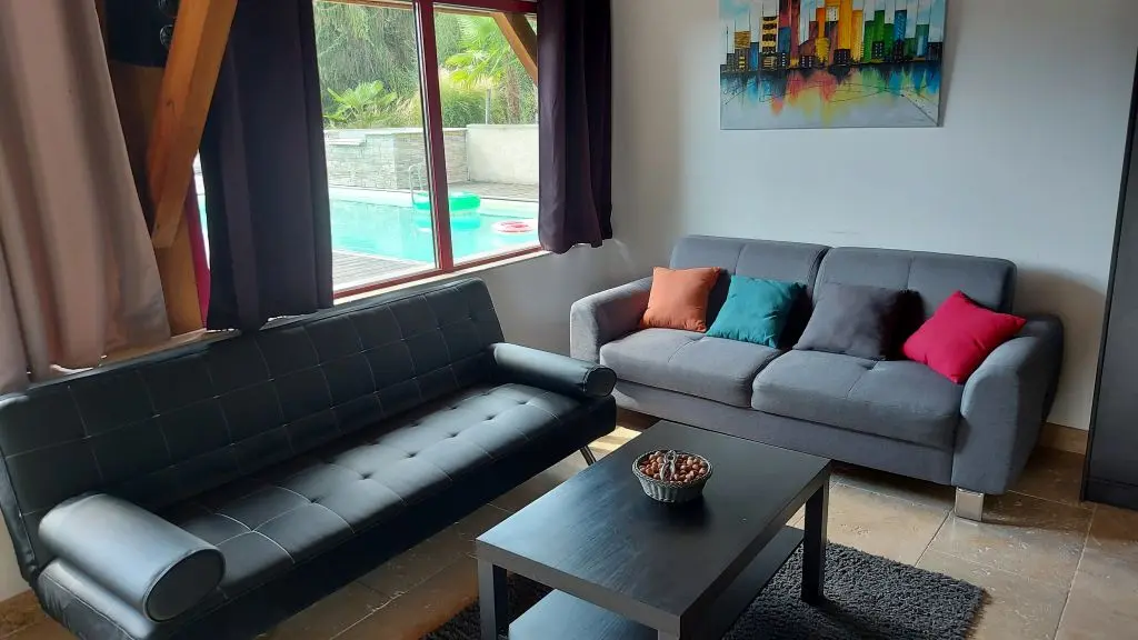 gîte-le-petit-nice-douzillac-salon