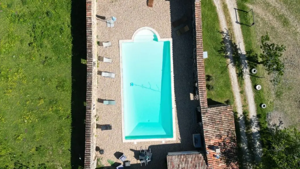 gites-sudrie-bourrou-vue-aerienne