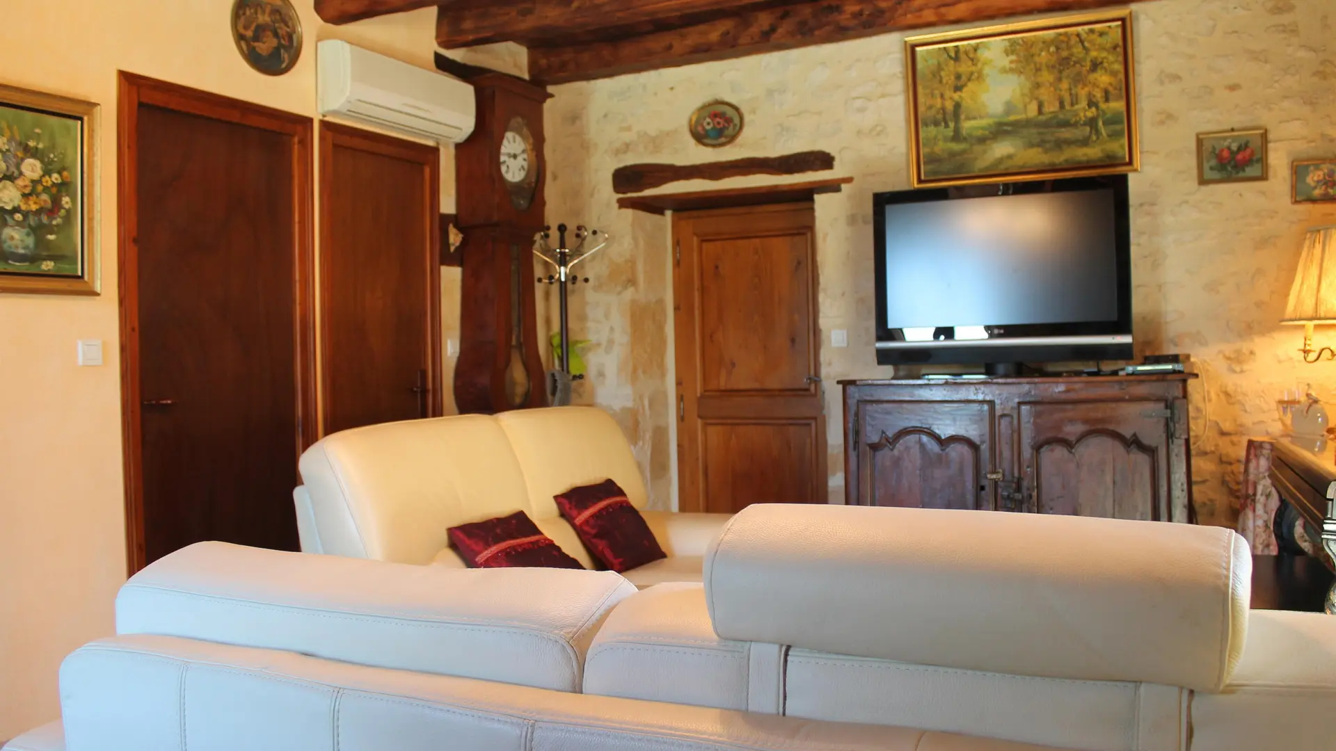 Le Bercail avec piscine chauffée proche de Sarlat_14