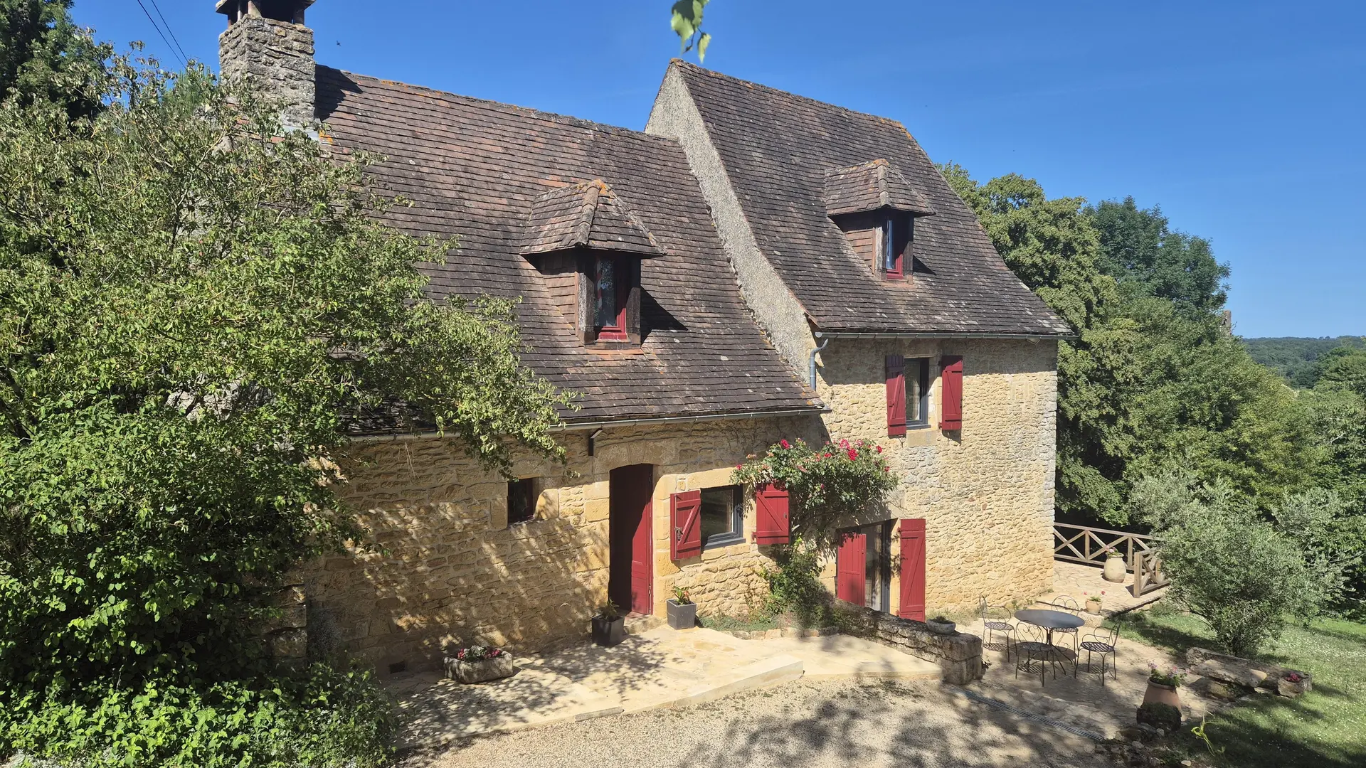 Maison Rouge avec piscine privée au nord de Sarlat_19