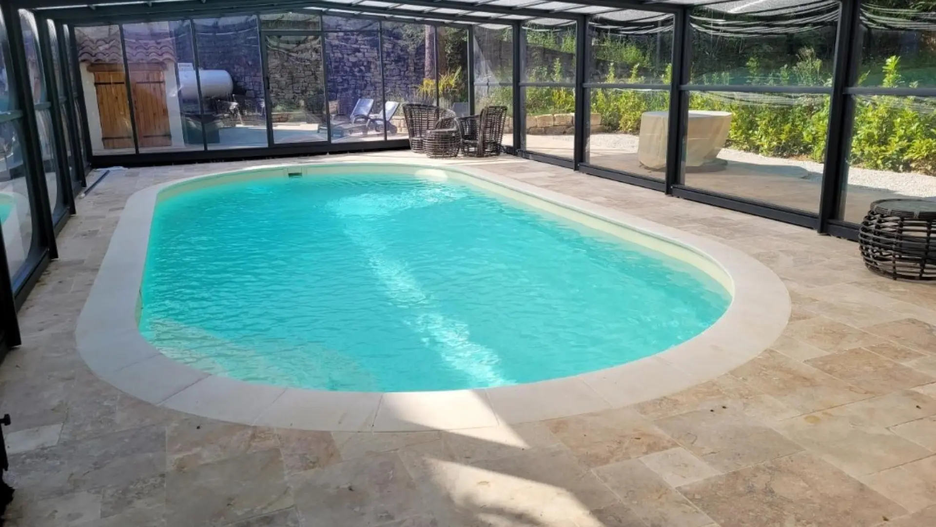 Gîte de charme Le Roucal piscine couverte chauffée_3