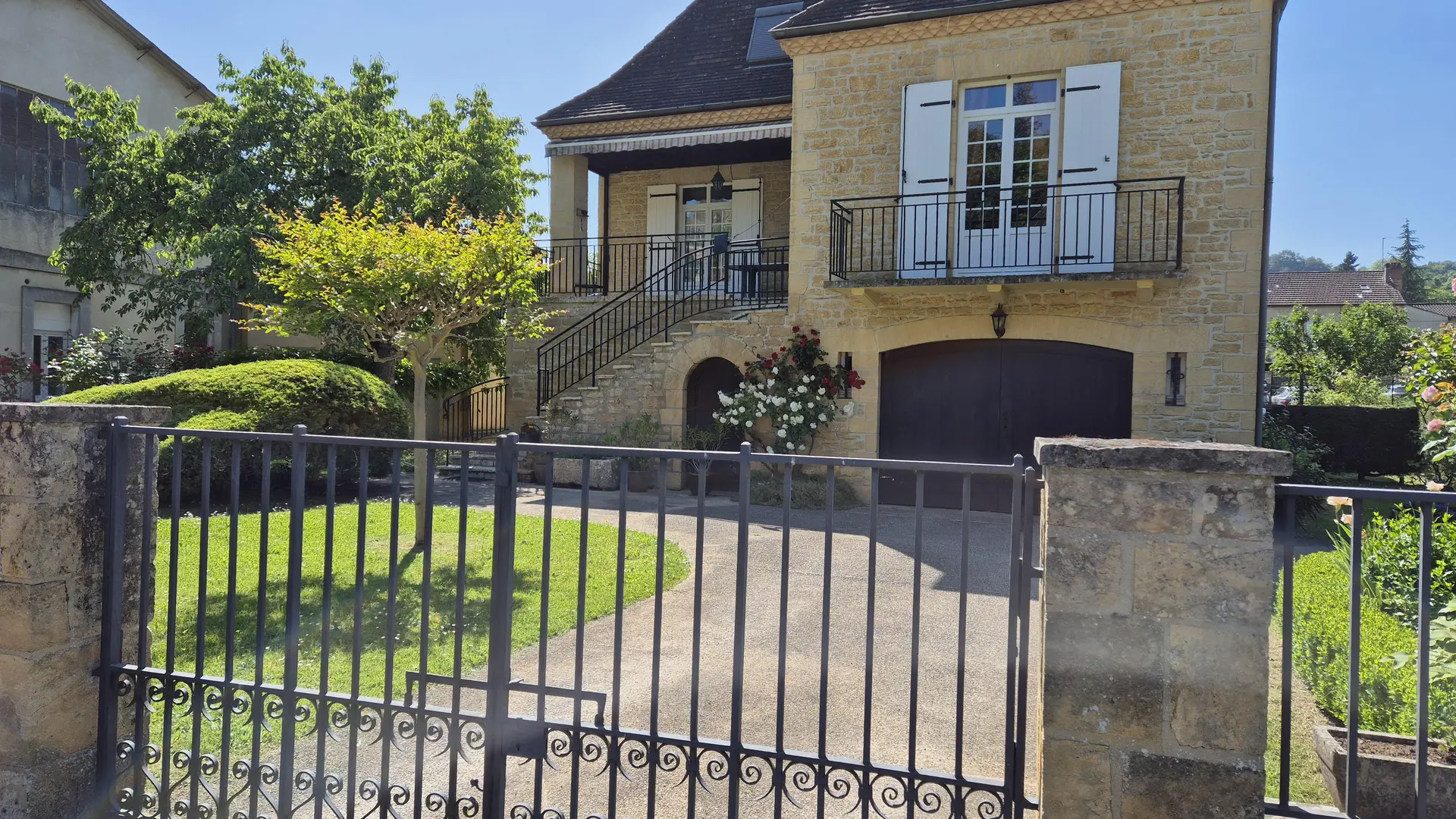 Les Lilas vaste appartement à Sarlat avec parking_2