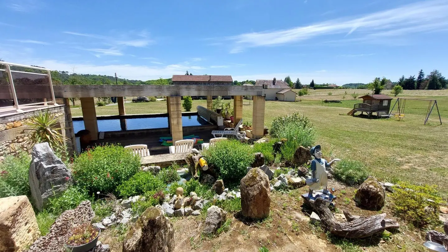 Naudissou avec piscine couverte à Sarlat_11