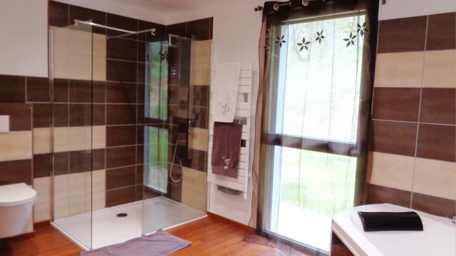 Villa La Bénéchie avec clim et  piscine intérieure_23