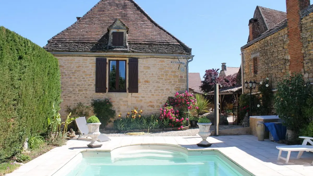 Le Bercail avec piscine chauffée proche de Sarlat_1