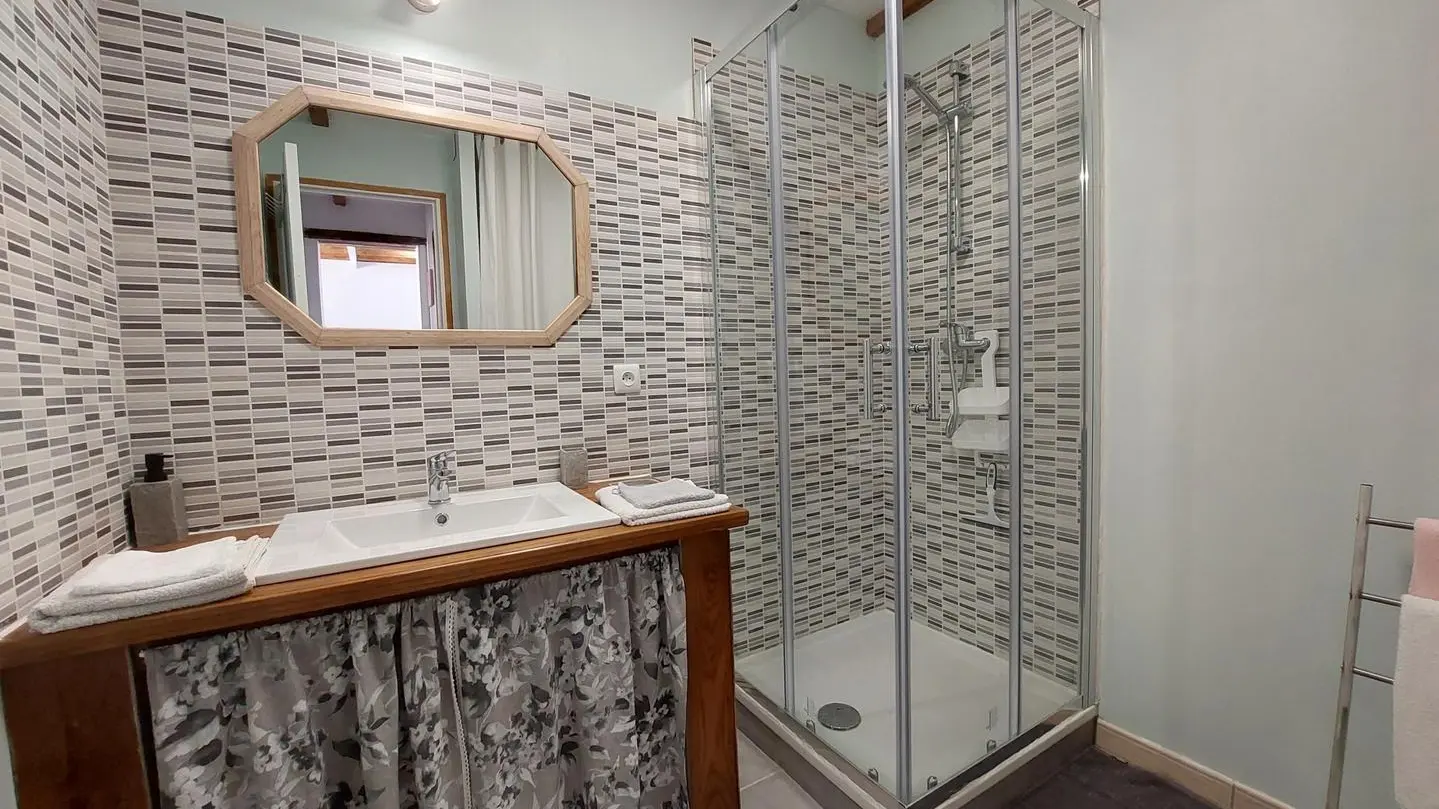 Tranquilou avec piscine proche de Sarlat_15