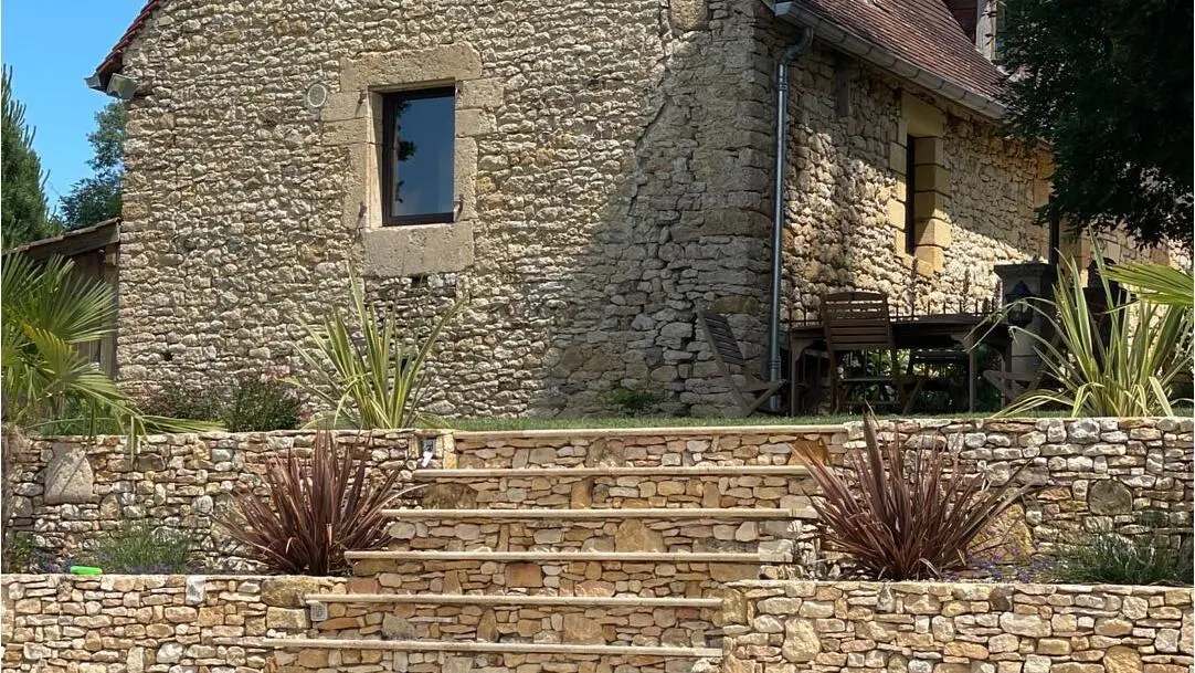 Les Rozières climatisée piscine proche de Sarlat_3