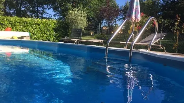 L'Abeille proche de Sarlat_10