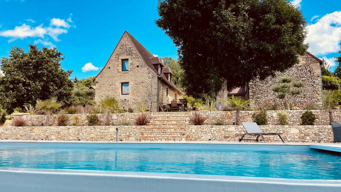Les Rozières climatisée piscine proche de Sarlat_6