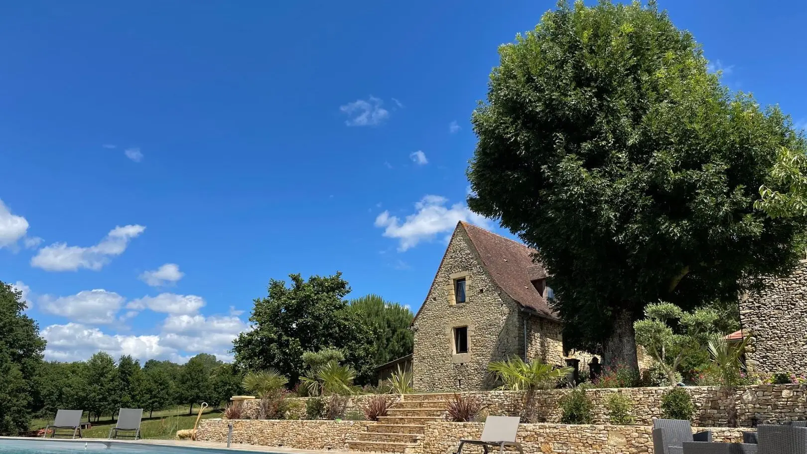 Les Rozières climatisée piscine proche de Sarlat_2