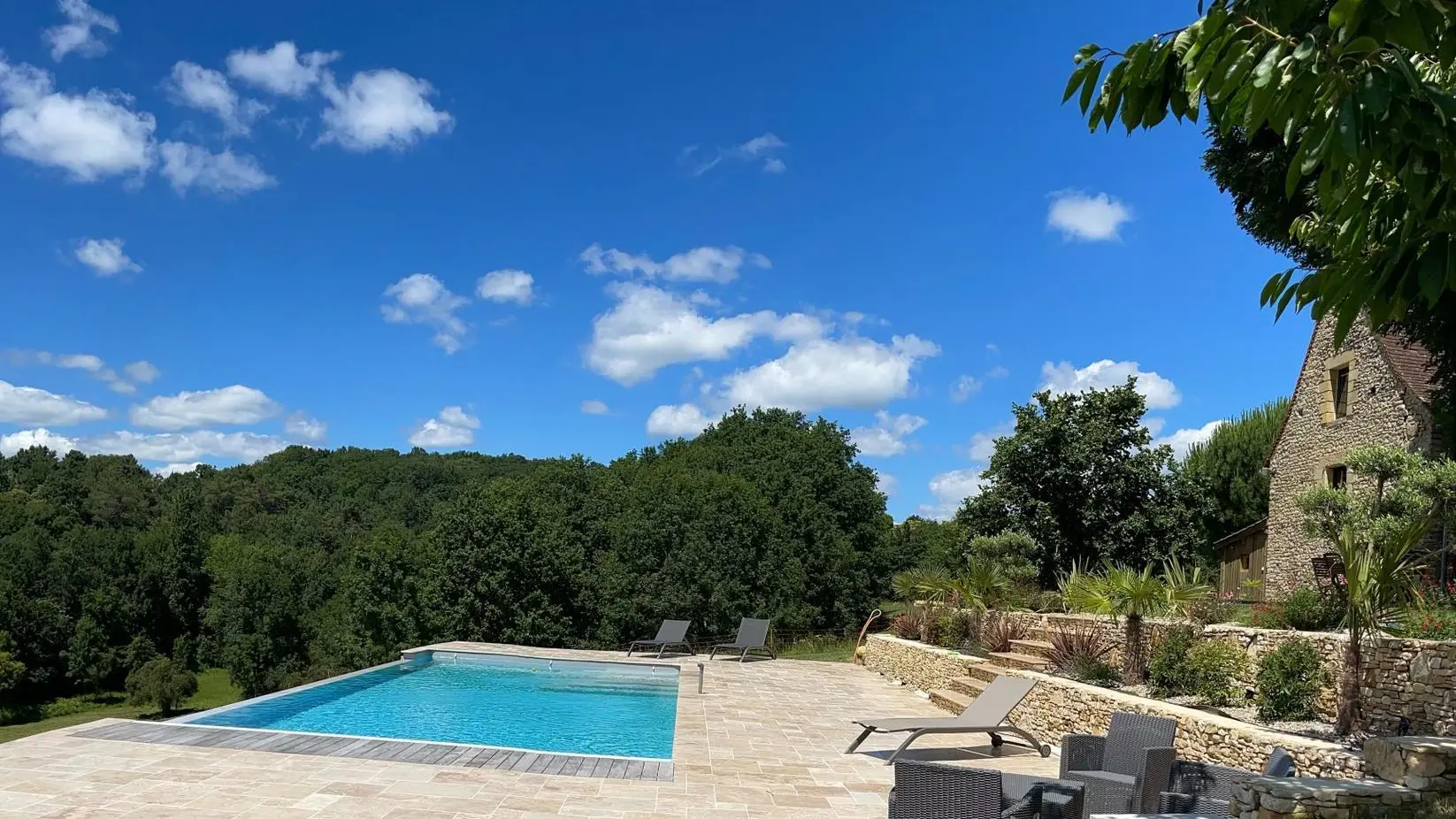 Les Rozières climatisée piscine proche de Sarlat_8