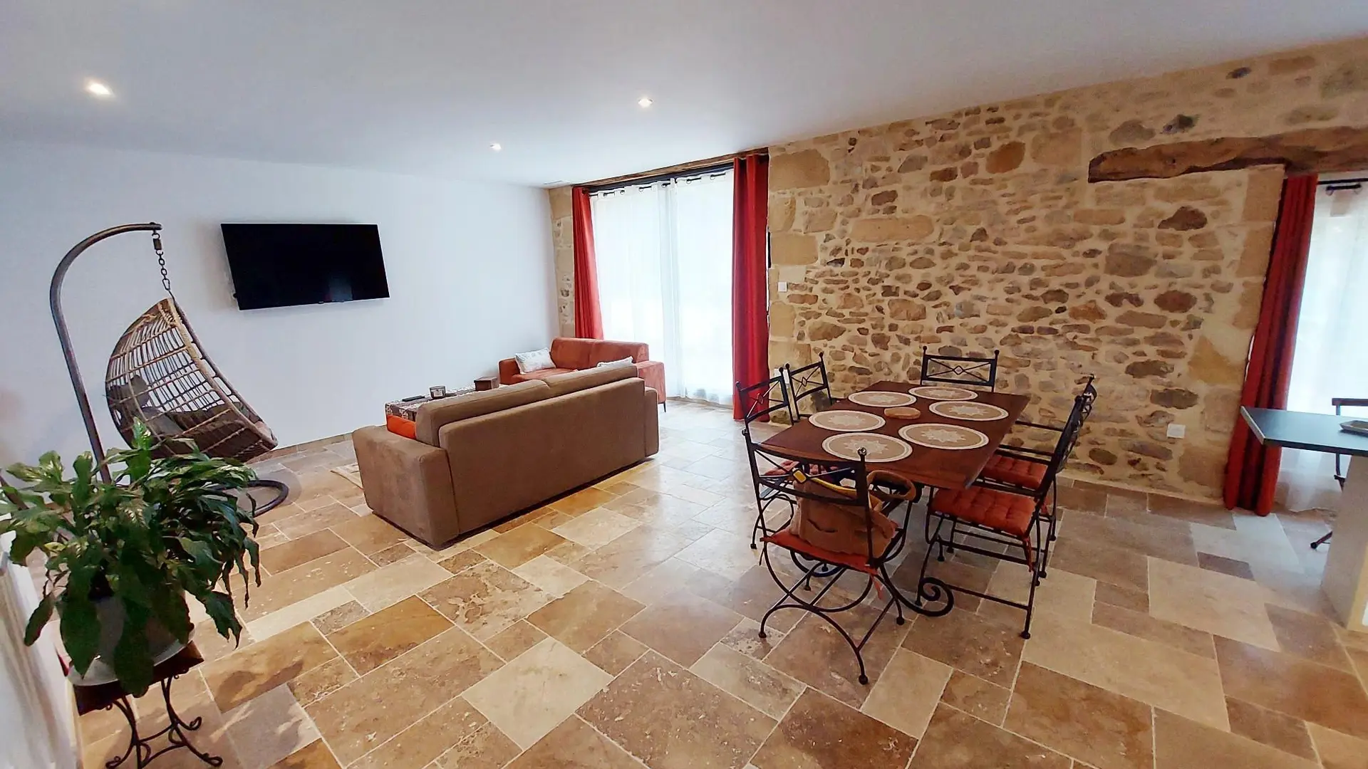 Vol de nuit à Sarlat cocon de charme climatisé_1