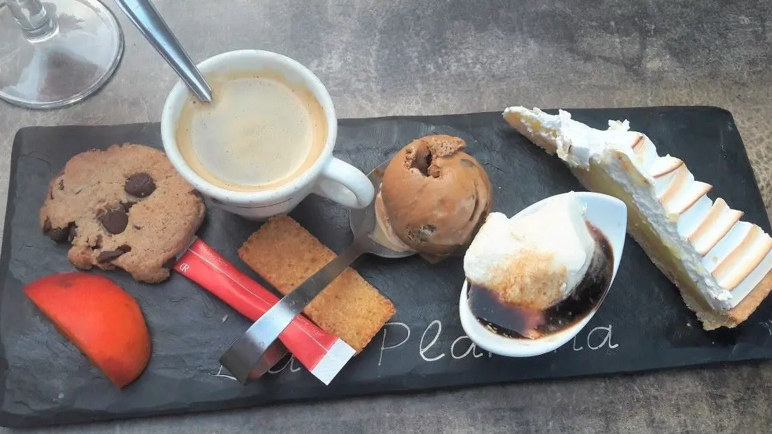 kayola-neuvic-café-gourmand
