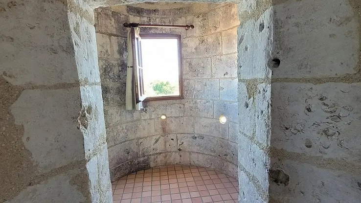 l'entré de la petite tour l'échauguette douzillac