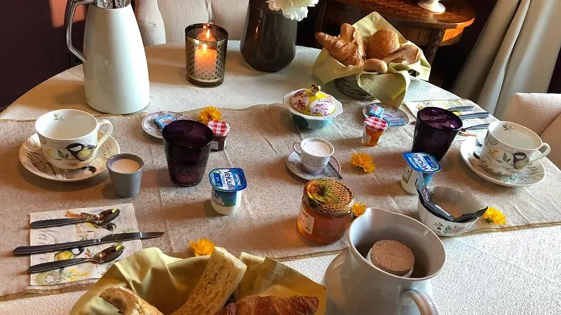 le-petit-dejeuner-au-chateau-de-la-gauderie