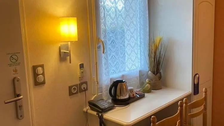 natur-hotel-ménesplet-ch-bureau