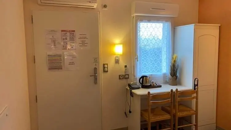 natur-hotel-ménesplet-ch-entrée