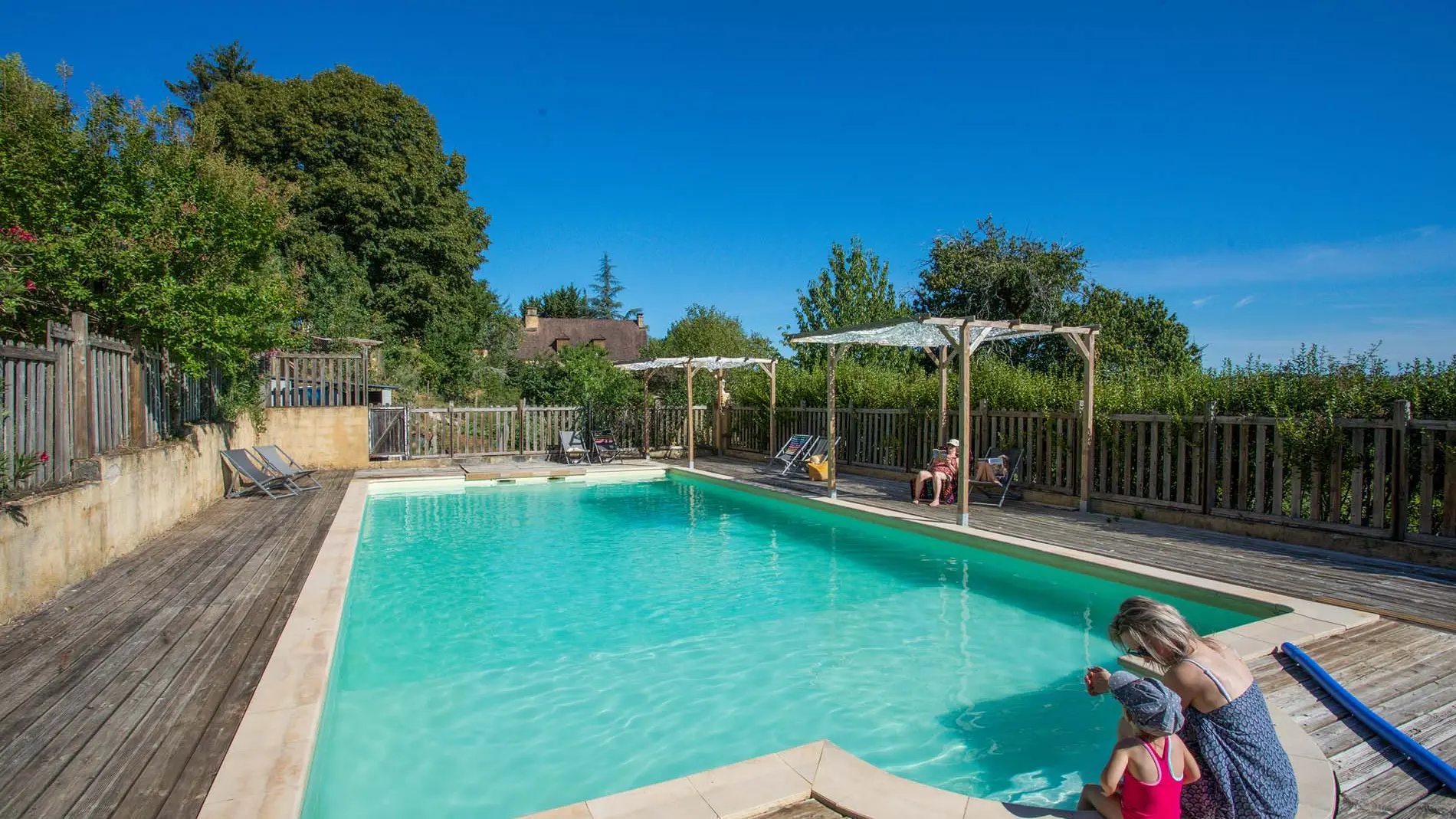 piscine_camping_a_la_ferme_la_roussie_proissans (34)
