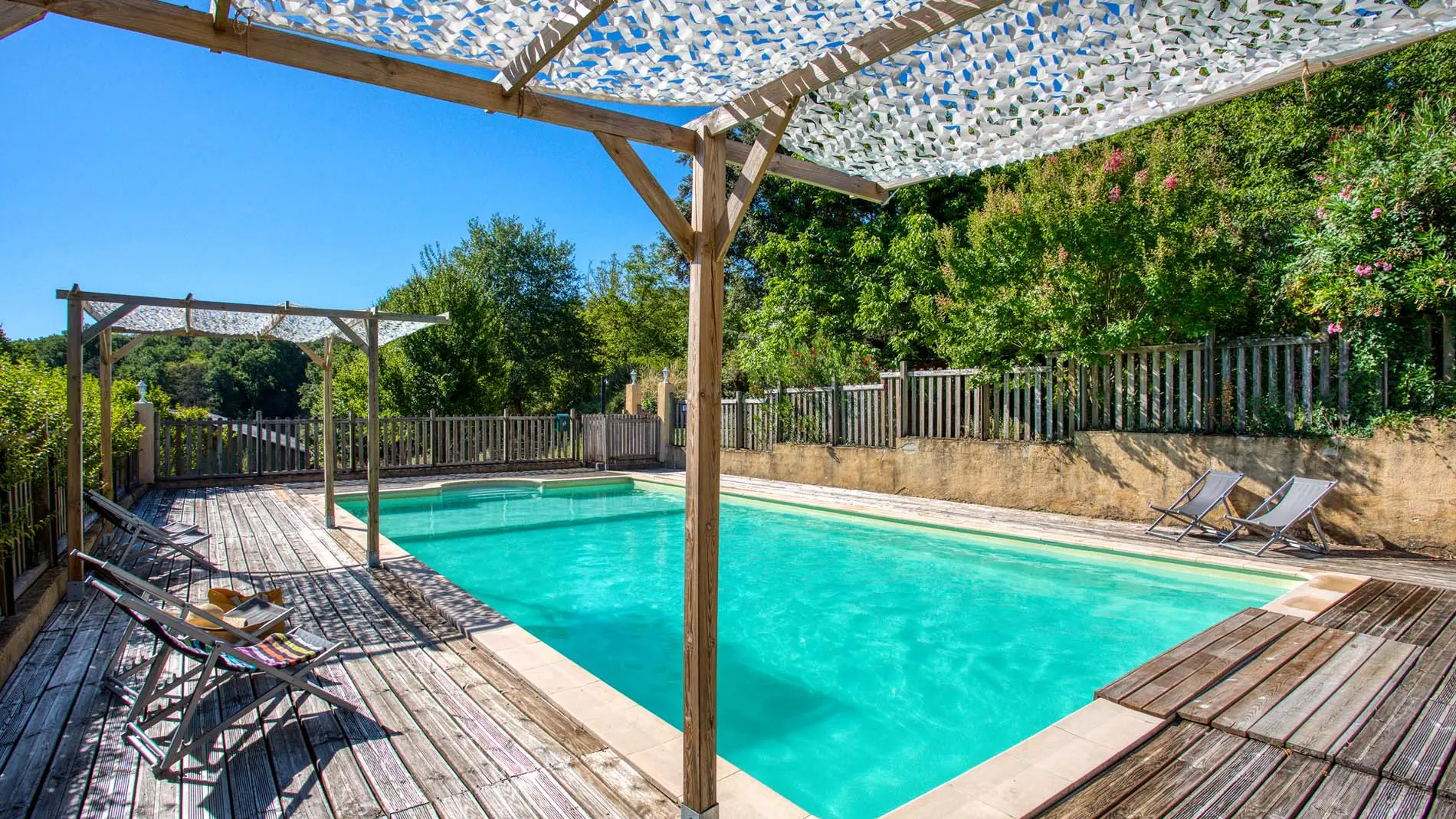 piscine_camping_a_la_ferme_la_roussie_proissans (8)