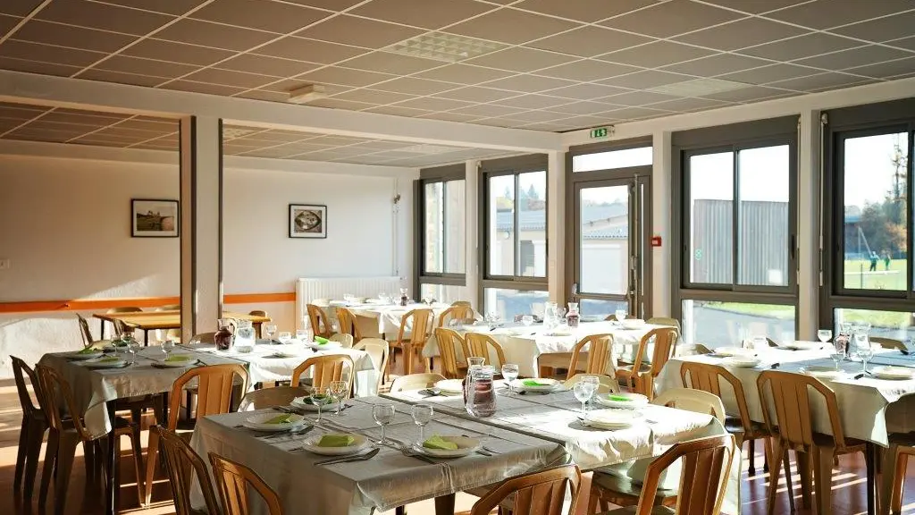 refectoire avec table adultes