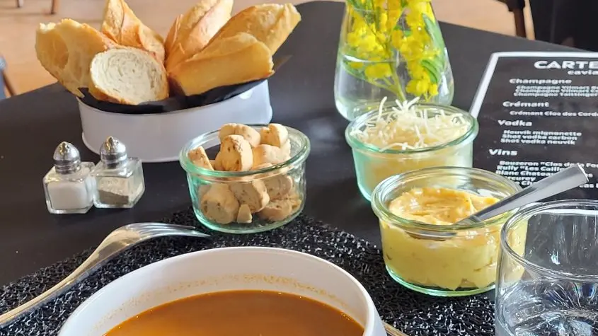 restaurant-caviar-de-neuvic