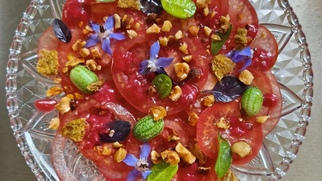 restaurant-ferme-séchoir-carpaccio-tomates-beleymas-tourisme-vallee-isle