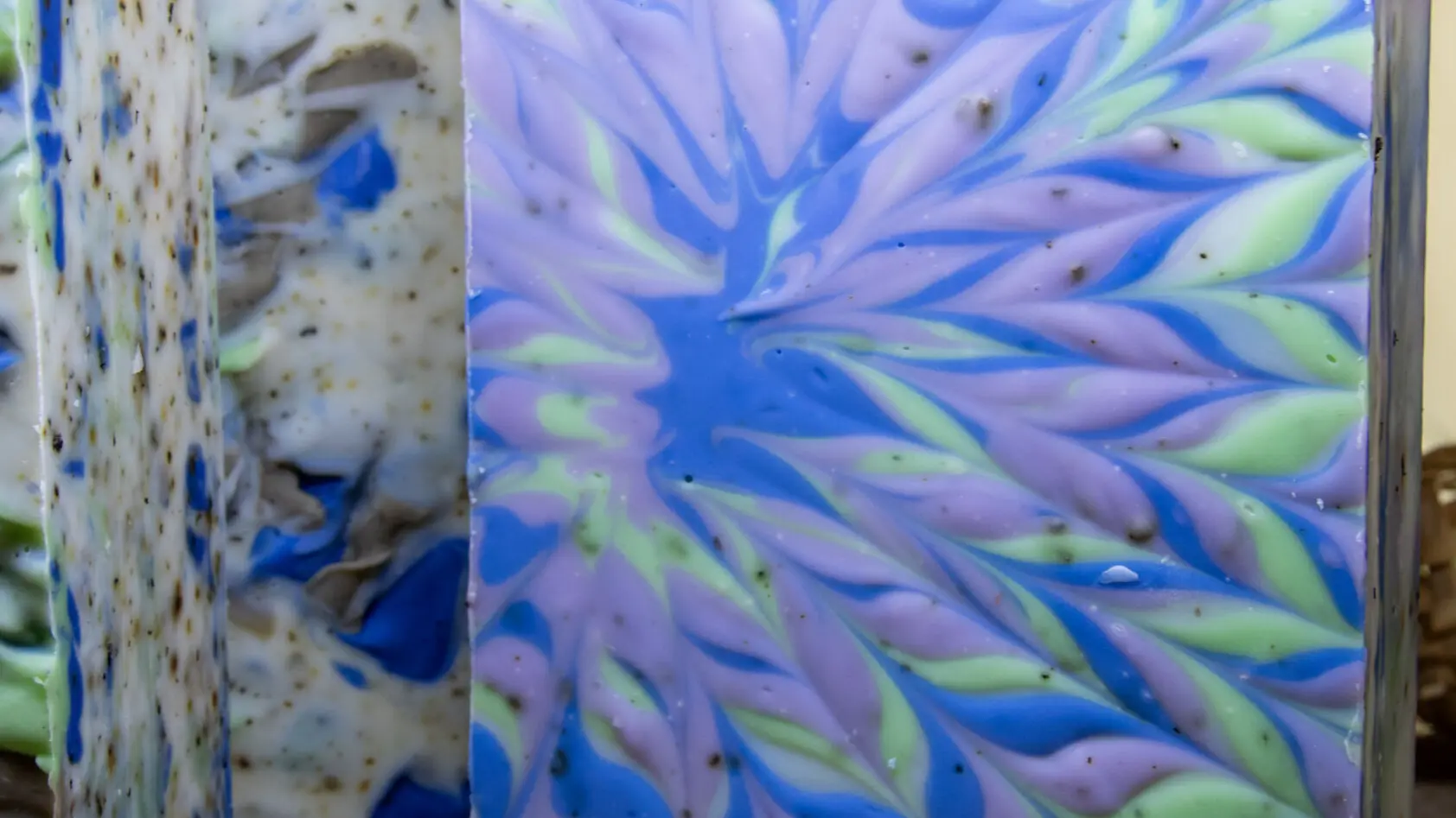 savonnerie-moulin-savons-arc-en-ciel-bourgnac-tourisme-vallée-isle