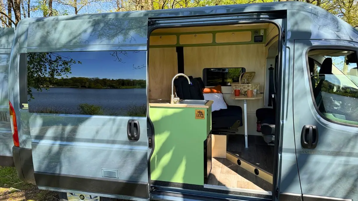 Nouveau van à louer