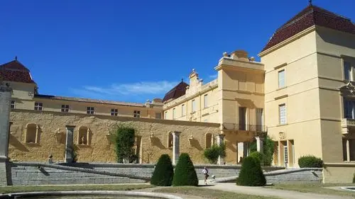 500-300-Chateau_de_Castries_-_D_Queffelec_3