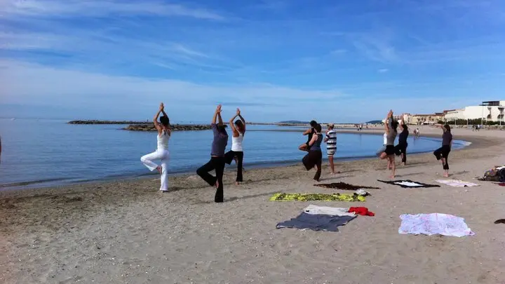 Yoga sur la plage