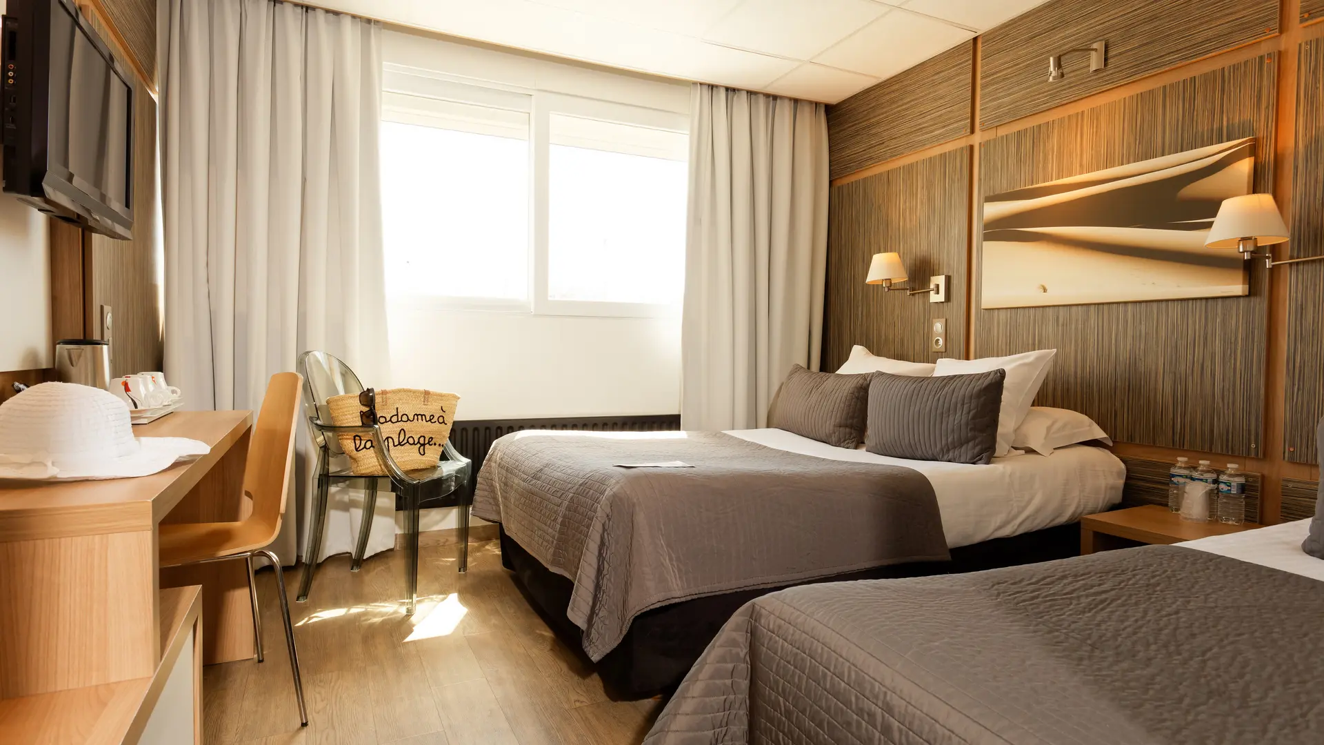 Chambre familiale hôtel Carnon
