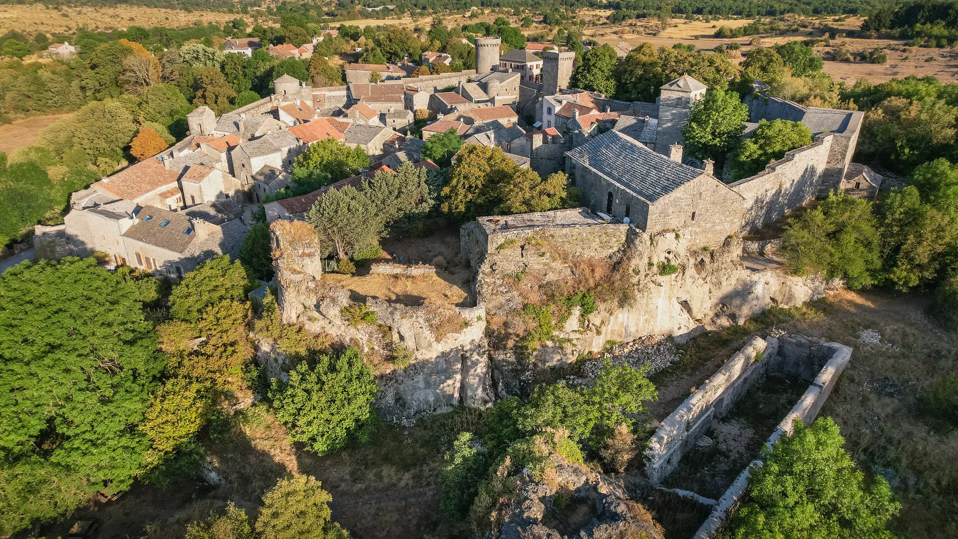 2023-08-OT_LV-La_Couvertoirade-DJI_0745-VG-éleménts_de_Patrimoine-Fb-2048px