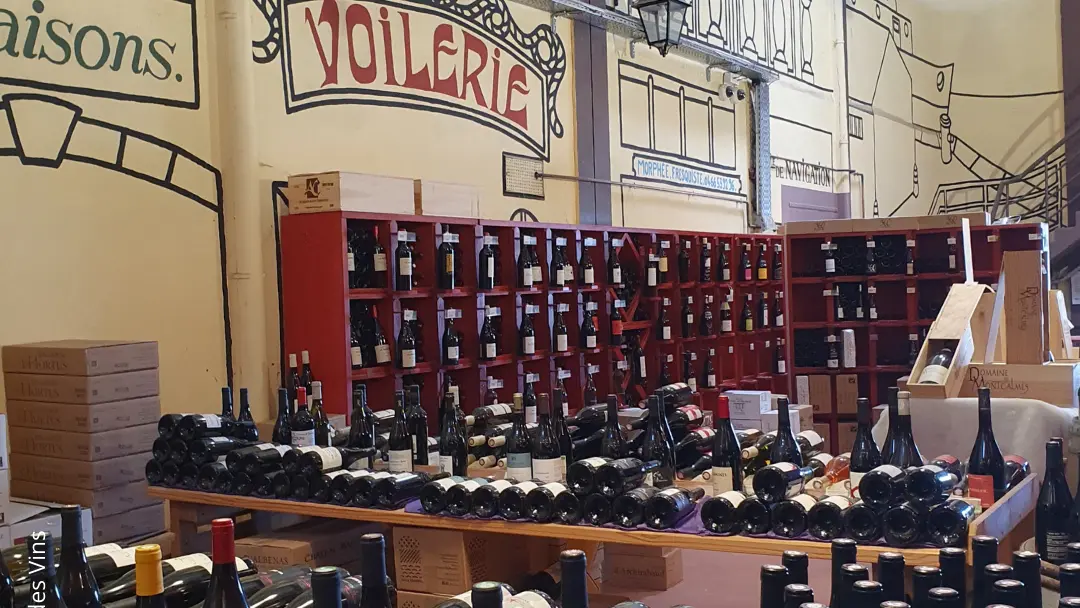 Large gamme de vins locaux