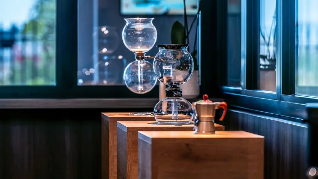 ETIENNE COFFEE & SHOP