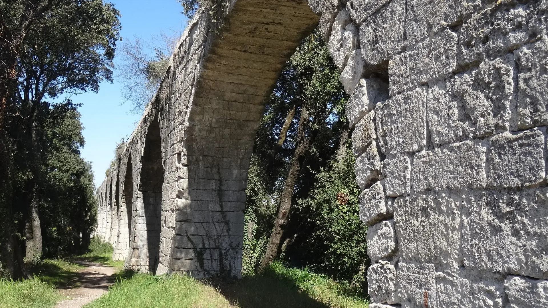 Aqueduc_Castries_1 - M_Sanz