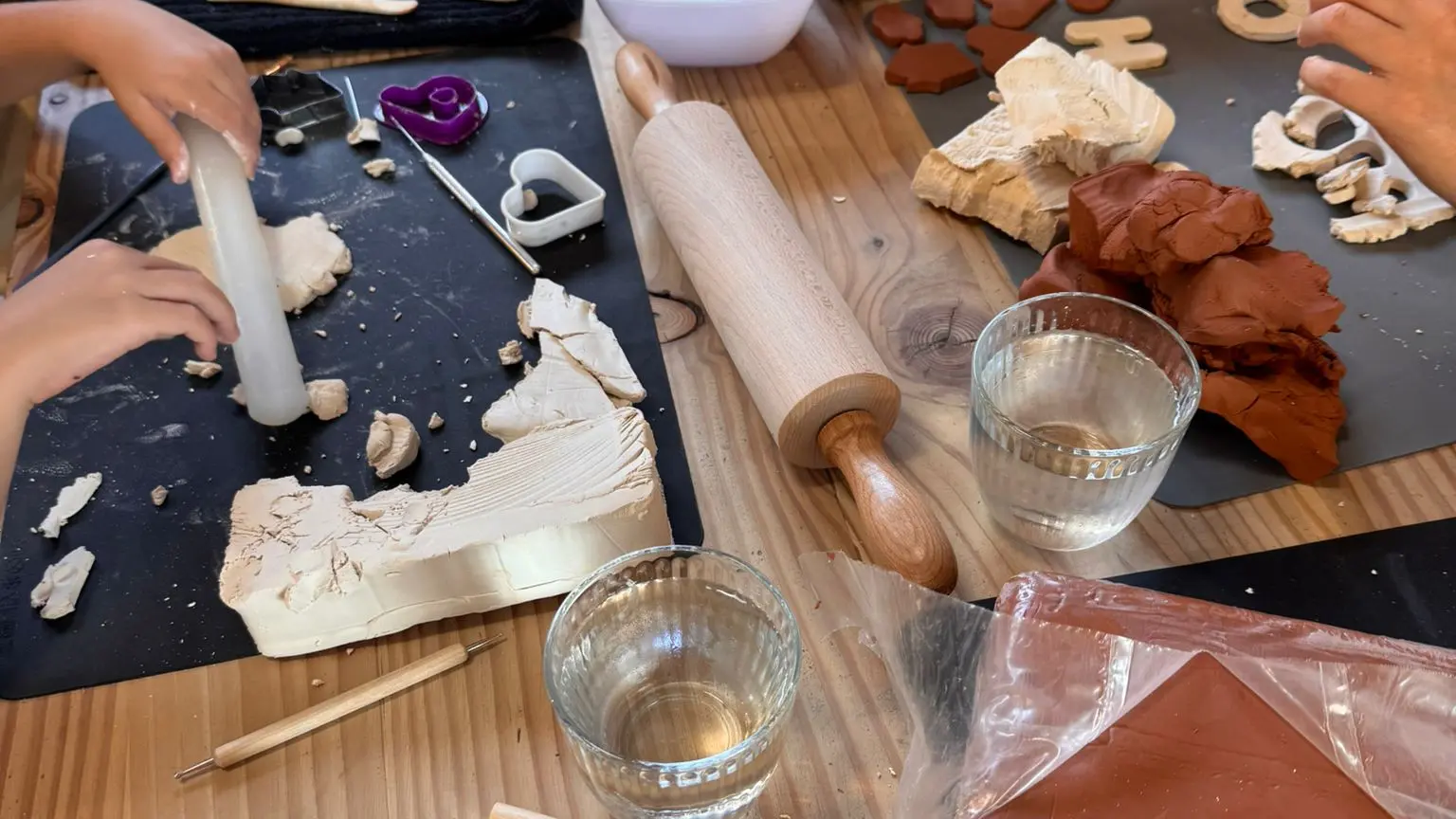 Atelier créatif argile blanche et terracota - HV