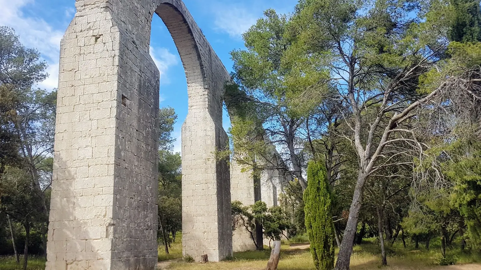 Boucle-01-035-Castries-Aqueduc