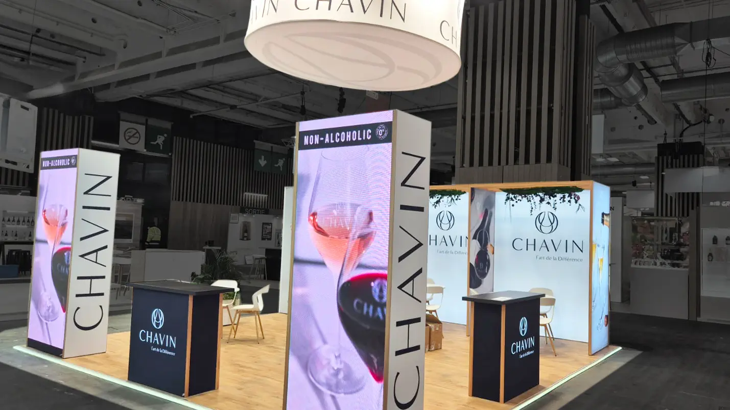 Exemple d'un stand avec écrans LED