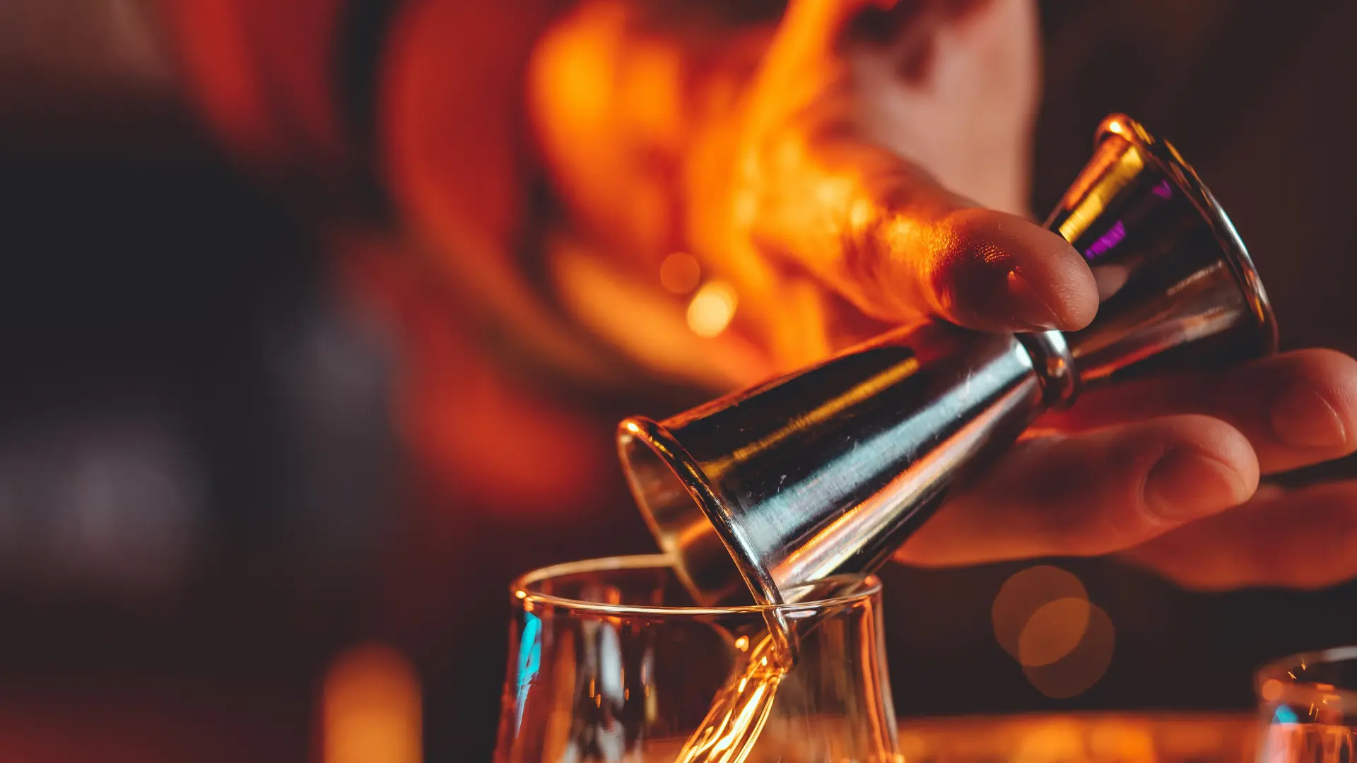 Nos bartenders qualifiés vous feront découvrir le plaisir de la dégustation.