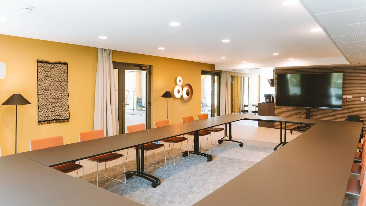 GRANDE SALLE DE SEMINAIRE 4