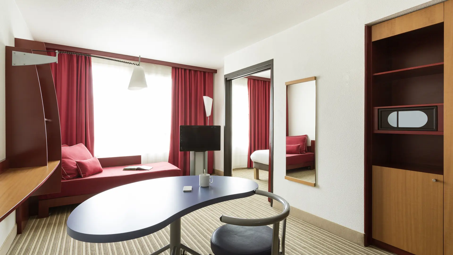 HOT NOVOTEL SUITES SUITE 3 (2)