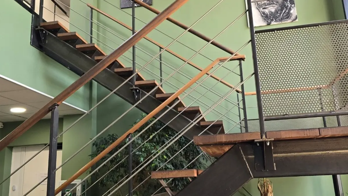 Holistic escalier