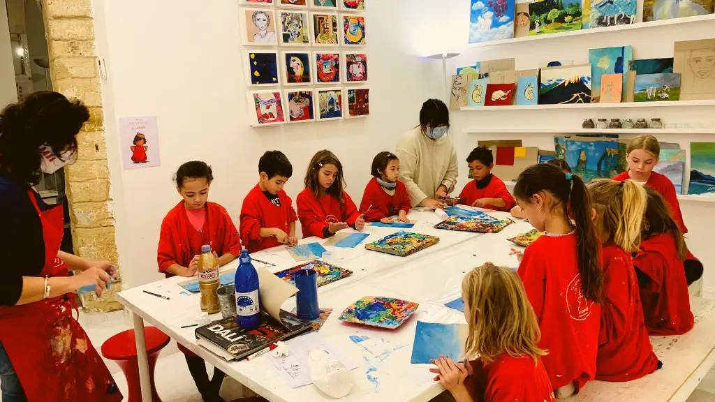 LA PETITE ACADEMIE ENFANTS PEINTURE