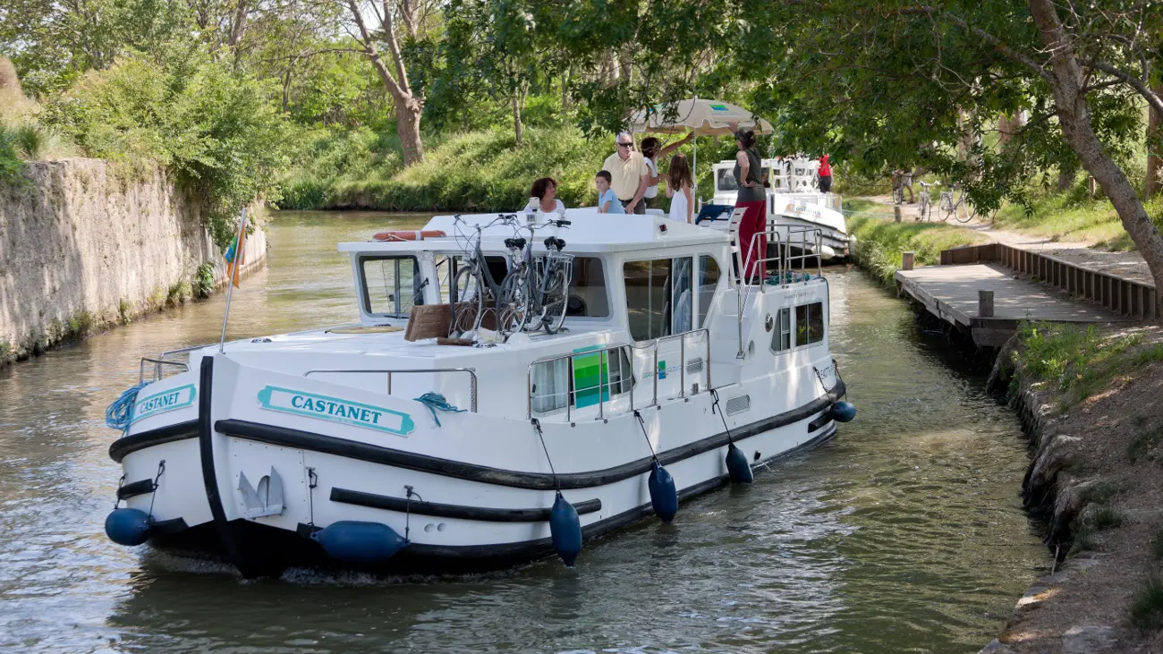 LOCABOATHOLIDAYS_Locaboat 1180 Canal du Midi_OTM